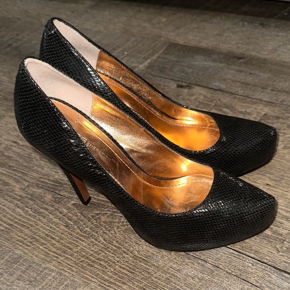 BCBGeneration Shiny Black Textured Heels - Picture 4 of 5